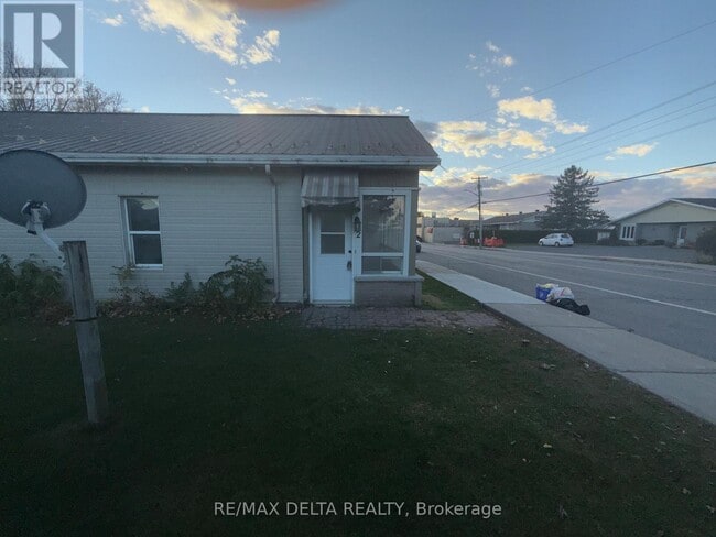2248 Laval Rd in Clarence-Rockland, ON - Building Photo - Building Photo
