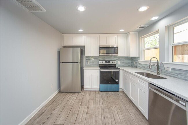13521 Peoria St-Unit -1 in Houston, TX - Building Photo - Building Photo