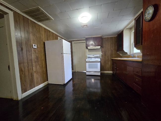 1610 W Blanchard St in Opelousas, LA - Building Photo - Building Photo