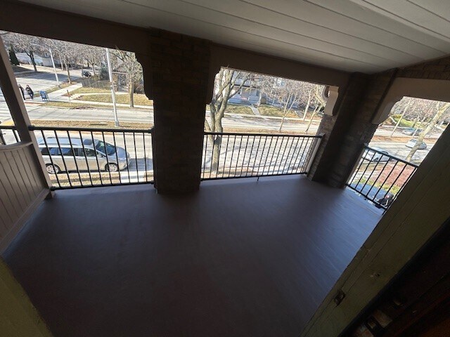 3204 N Humboldt Blvd, Unit 3206 in Milwaukee, WI - Foto de edificio - Building Photo