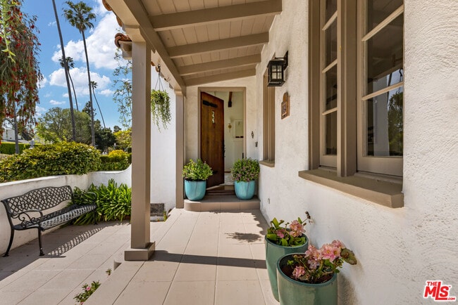 864 Wellesley Ave in Los Angeles, CA - Building Photo - Building Photo