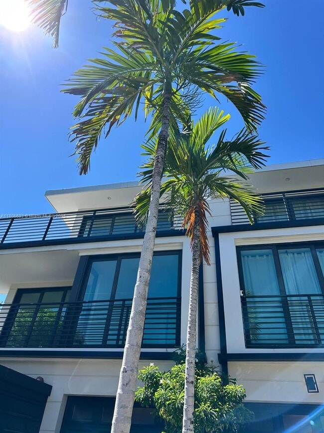 722 NE 15th Ave in Fort Lauderdale, FL - Building Photo - Building Photo