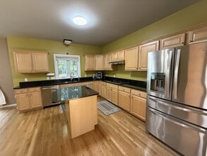 5 Equestrian Ln in Chelmsford, MA - Building Photo - Building Photo