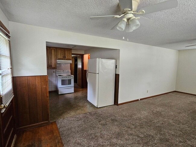 908 Olive St in New Haven, MO - Building Photo - Building Photo