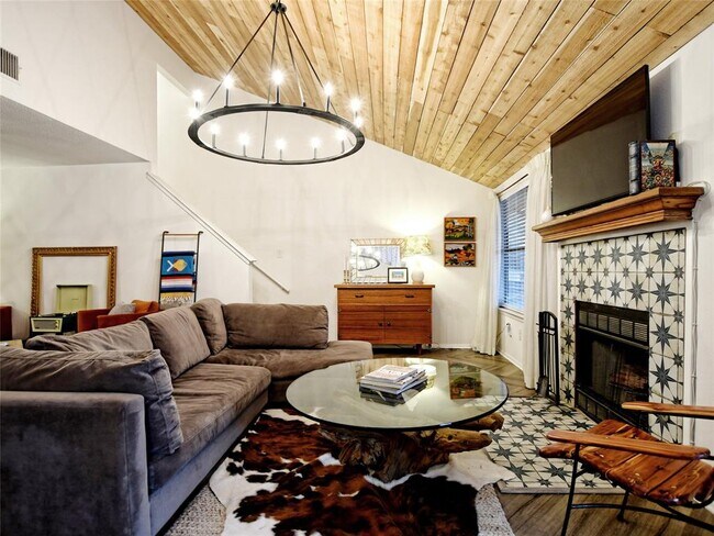 8405 Red Willow Dr in Austin, TX - Building Photo - Building Photo