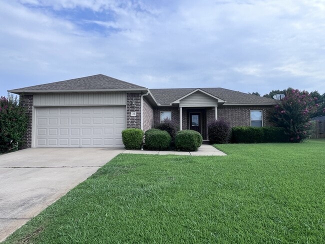 property at 20 Magnolia Ln