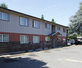 Hathaway Apartments in Portland, OR - Building Photo - Building Photo