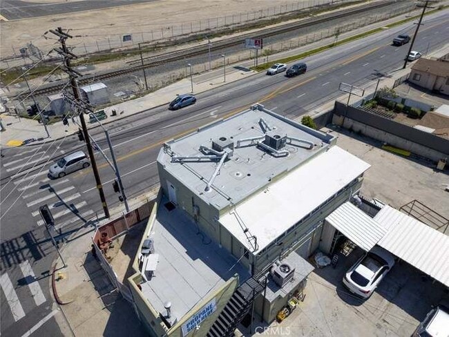 10615 San Fernando Rd