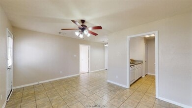 1141 Oney Hervey Dr in College Station, TX - Building Photo - Building Photo