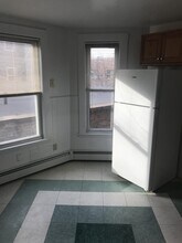 10 Warren St, Unit 3 in Cambridge, MA - Building Photo - Building Photo