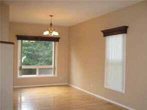 11857 SE 321st Pl in Auburn, WA - Building Photo - Building Photo