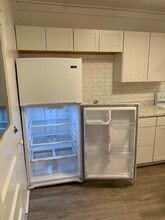 709 Carothers Ave in Carnegie, PA - Foto de edificio - Building Photo