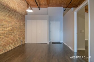 2300 W Wabansia Ave in Chicago, IL - Building Photo - Building Photo