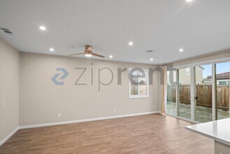 572 Delicato Dr in Lathrop, CA - Building Photo - Building Photo