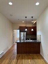 942 Willow Ave in Hoboken, NJ - Building Photo - Building Photo