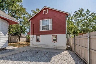 1208 N Sylvania Ave-Unit -2 in Fort Worth, TX - Building Photo - Building Photo