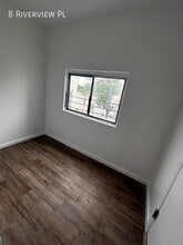 8 Riverview Pl in Yonkers, NY - Building Photo - Building Photo