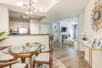 1250 Parkwood Cir SE in Atlanta, GA - Building Photo - Building Photo