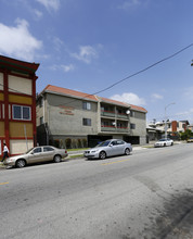 Normandie Villa in Los Angeles, CA - Foto de edificio - Building Photo