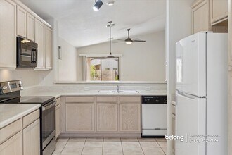 2311 N Creek Vista Dr in Tucson, AZ - Building Photo - Building Photo