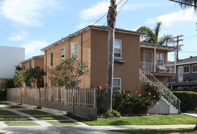 2215-2219 Front St in San Diego, CA - Building Photo - Building Photo