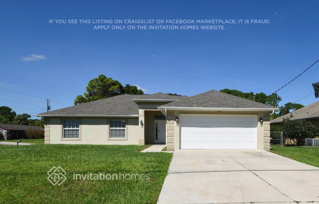 5493 S Chamberlain Blvd in North Port, FL - Building Photo