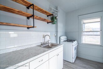 318 Taylor Ave in Scranton, PA - Building Photo - Building Photo
