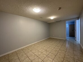 6704-6132 132 Ave NW in Edmonton, AB - Building Photo - Building Photo