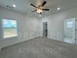 2003 E Brookview Dr in Siloam Springs, AR - Building Photo - Building Photo