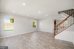 3648 McDowell Ct in Dumfries, VA - Building Photo