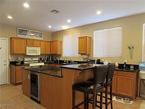 1316 Pintail Point St in Las Vegas, NV - Building Photo - Building Photo