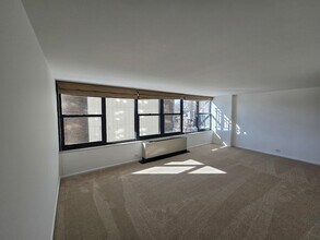 3440 N Lake Shore Dr in Chicago, IL - Building Photo - Building Photo