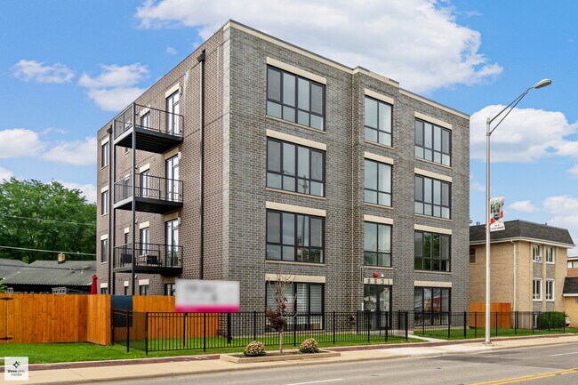 8631 W Grand Ave in River Grove, IL - Building Photo - Building Photo