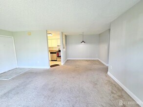 8113 Tamarron Dr in Plainsboro, NJ - Building Photo - Building Photo