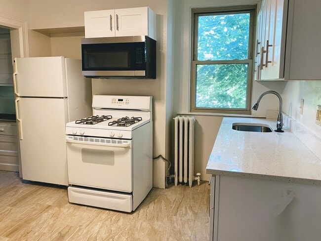 property at 5542 Fair Oaks St