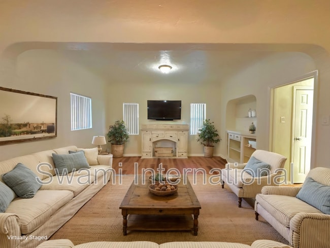 property at 2080 Chestnut Ave