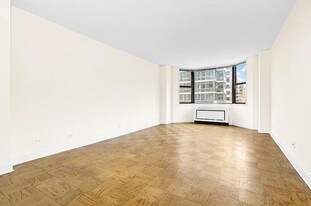 400 E 71st St, Unit 3U Apartments