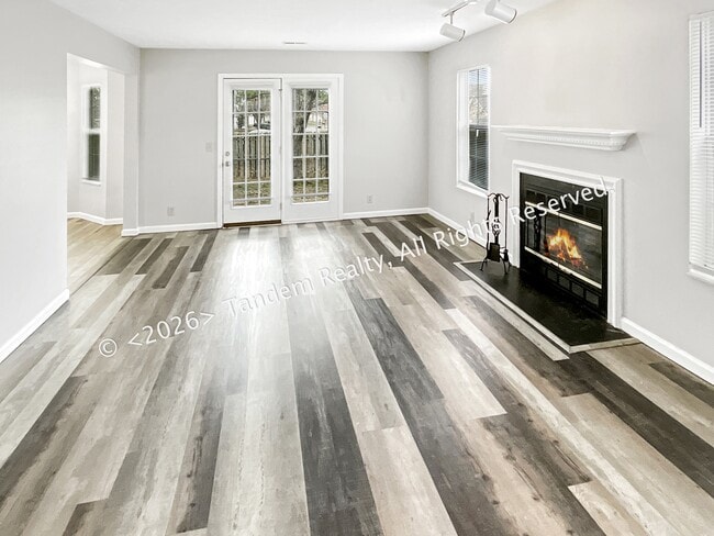 512 Selsey Ct S in Hermitage, TN - Foto de edificio - Building Photo