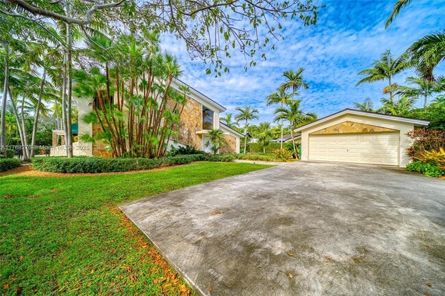 14540 Sailfish Dr in Coral Gables, FL - Foto de edificio - Building Photo