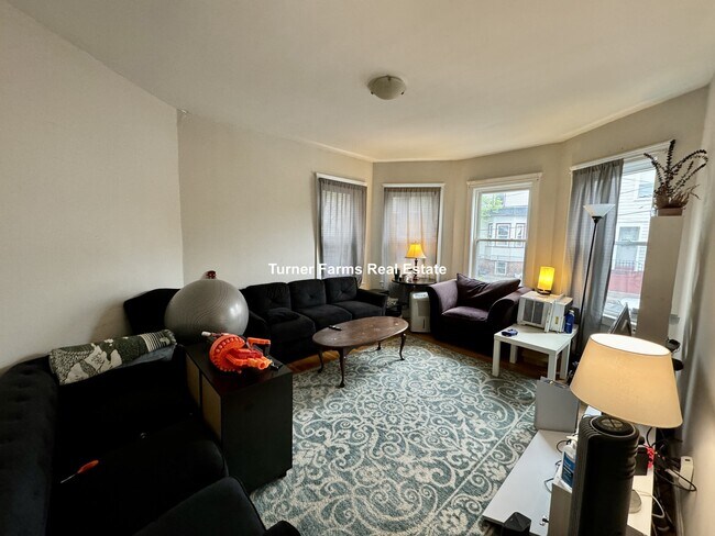 374 Prospect St, Unit 1 in Cambridge, MA - Building Photo - Building Photo