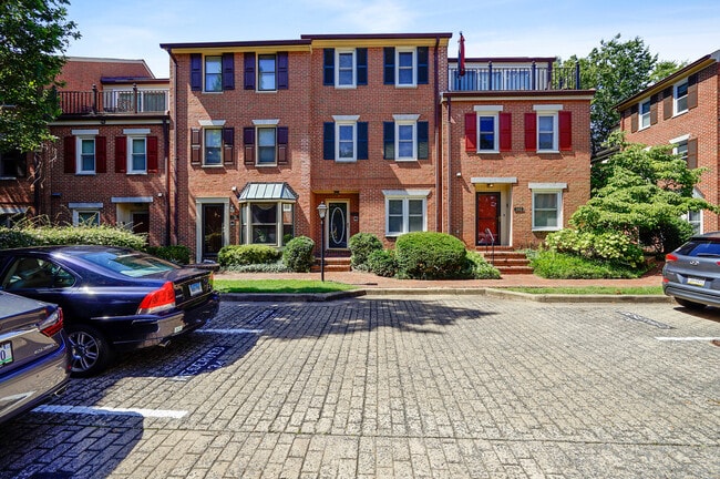 property at 1140 N Taylor St