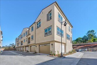1202 Mountain Laurel Rd in San Marcos, CA - Building Photo - Building Photo
