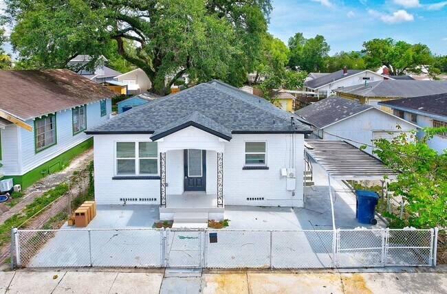 1305 E 20th Ave in Tampa, FL - Building Photo - Building Photo