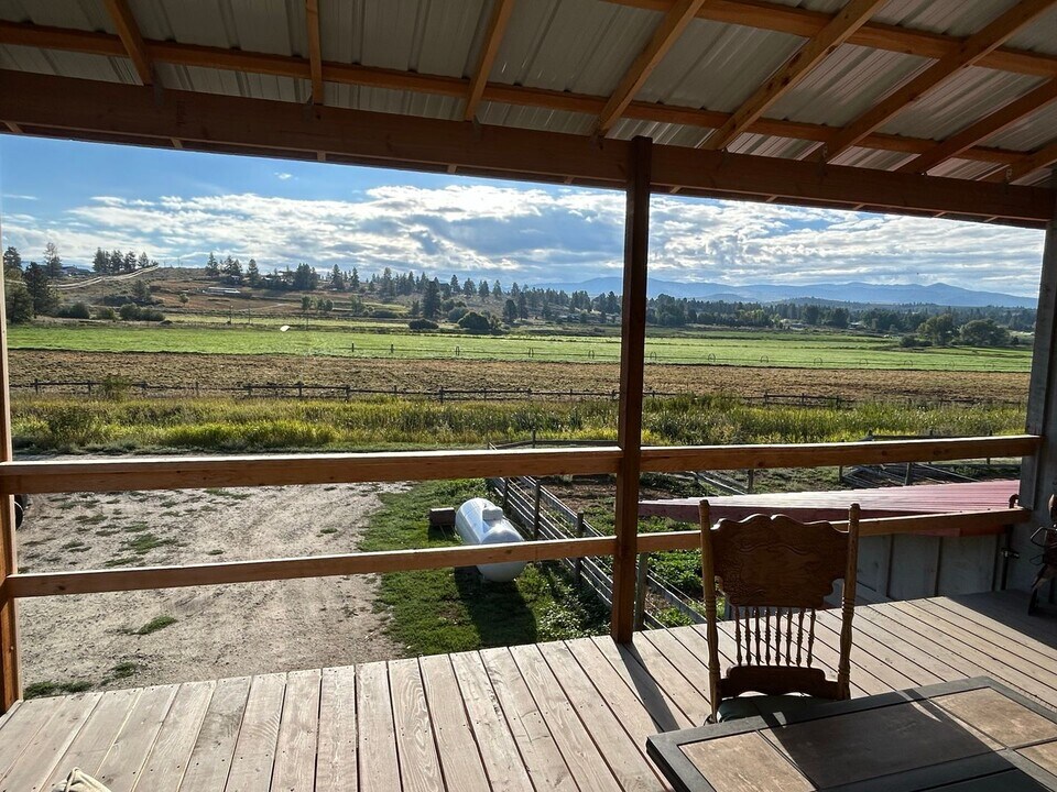 479 Willoughby Ln in Stevensville, MT - Building Photo