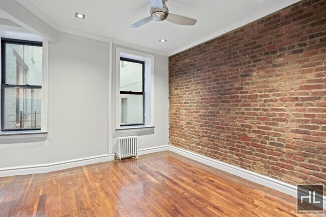 E 13TH ST. in New York, NY - Building Photo - Building Photo