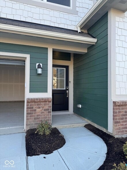 7581 Fallsworth Dr in Avon, IN - Building Photo - Building Photo