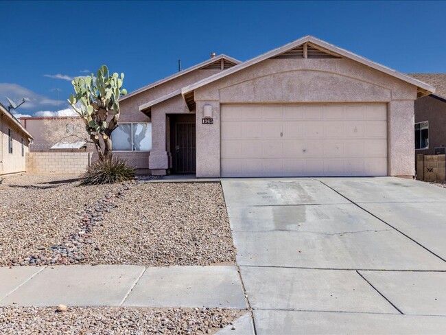 1965 S St David Dr in Tucson, AZ - Foto de edificio - Building Photo