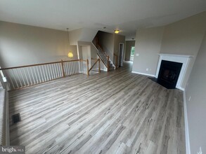 4194 La Mauricie Loop in Dumfries, VA - Building Photo - Building Photo