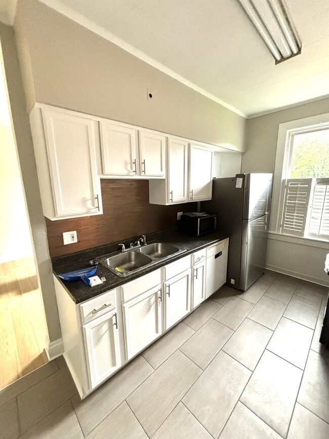416 S Urania Ave in Greensburg, PA - Building Photo - Building Photo