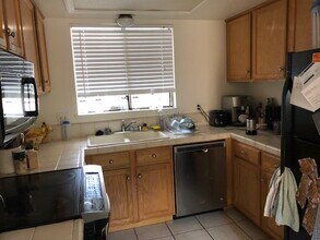 528 Hathway Ave, Unit C in San Luis Obispo, CA - Building Photo - Building Photo